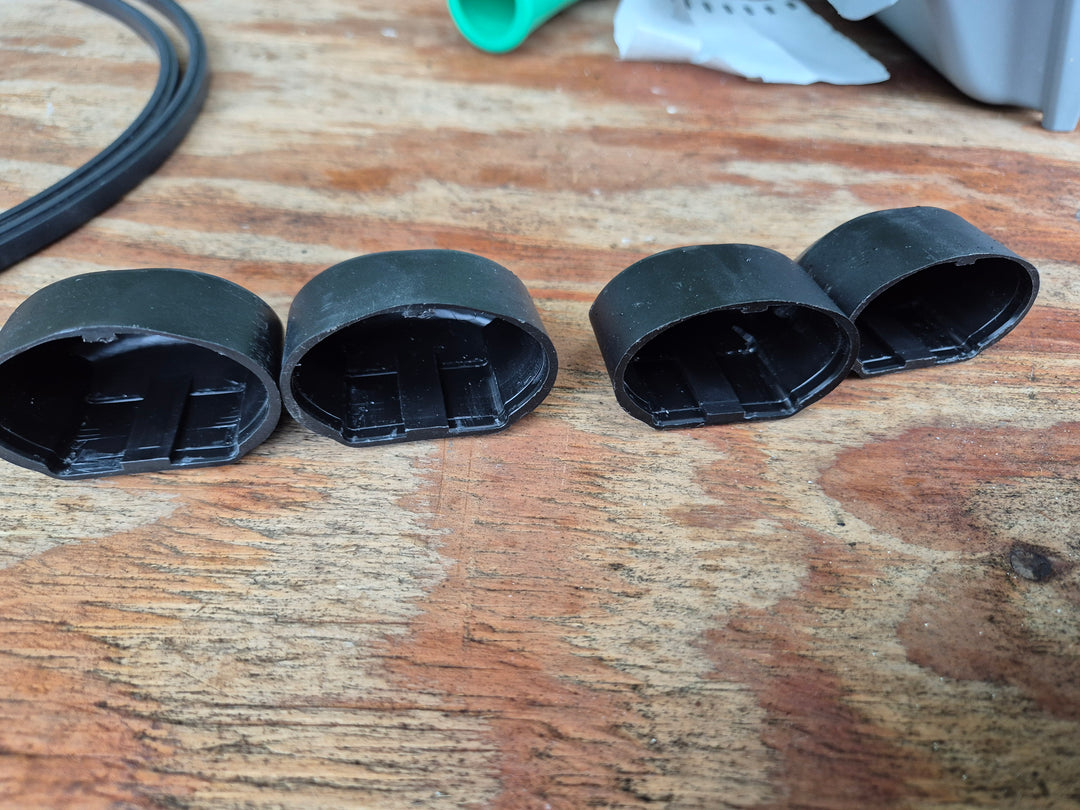 Summit Roof Bar end caps - SUM ( Not SUP)