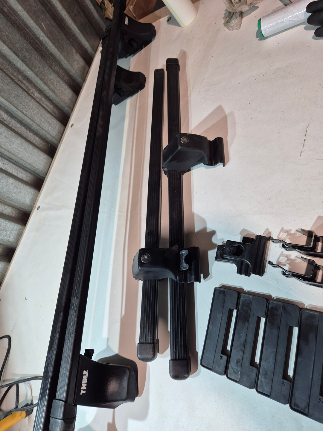 Thule Roof Bar Set for NISSAN Pulsar & Almera 2000 to 2006 ( 1197 - 754 - 774 )