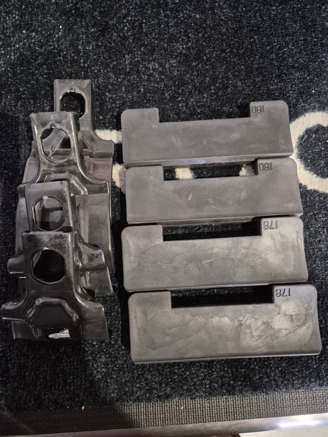 Thule 1236 Fitting Kit  Mitsubishi Challenger 96-05, L200 Double Cab 95- 05, Montero & Pajero