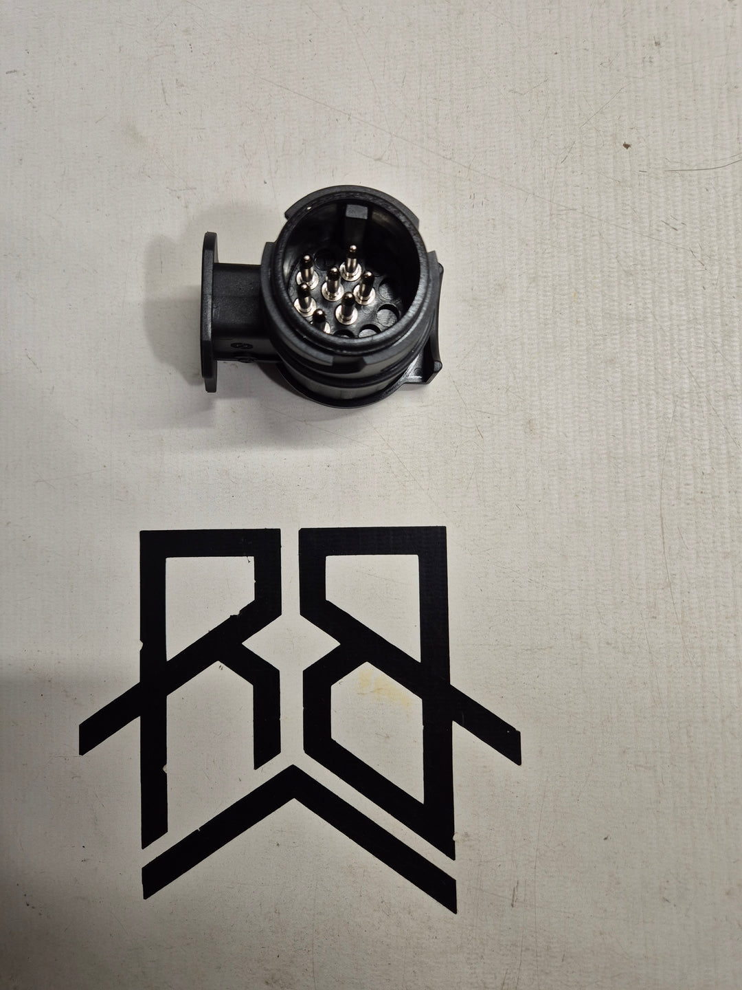 Thule 9907 - 13 to 7 Pin Adaptor