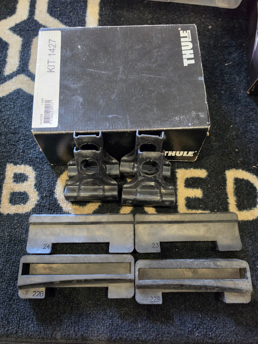 Thule 1427 Fitting Kit - TOYOTA Yaris (Mk.II), 4-dr Sedan, 07-13 & Others (used)