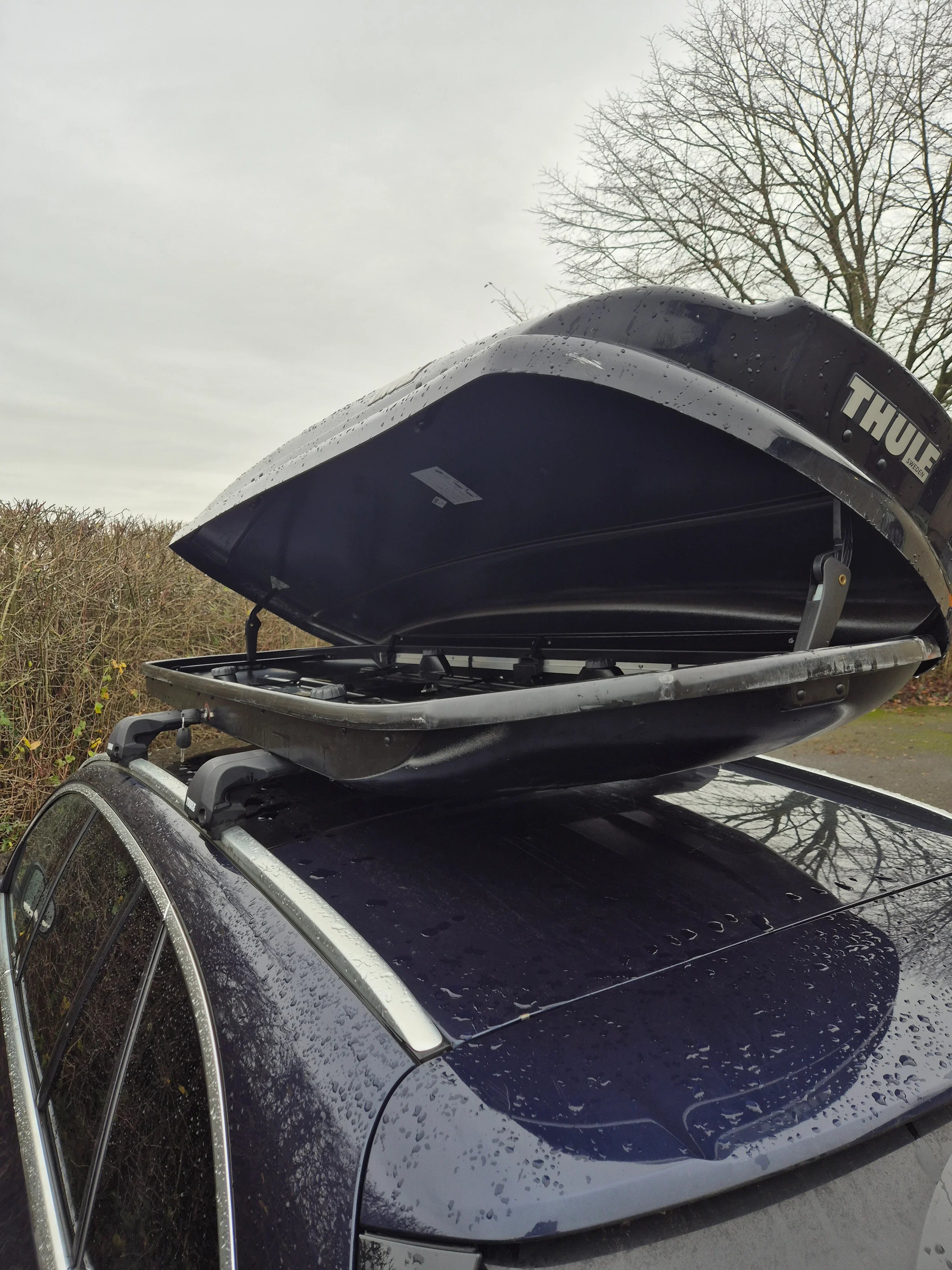 Thule Spirit 820 Roof Box 480L - Used ( Scratched ) – Roof Boxed