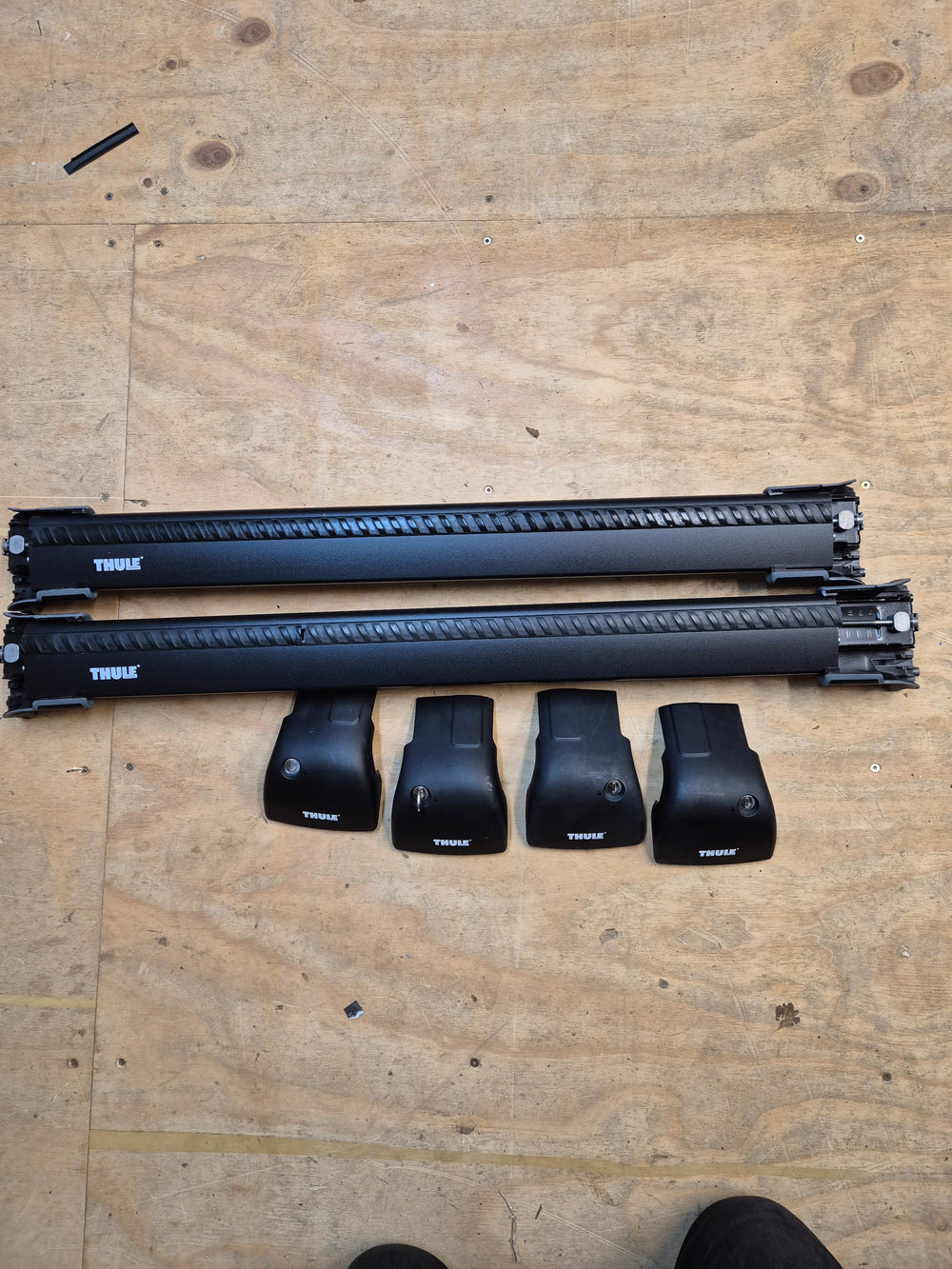 Thule 9591B & 4020, Wingbar Edge Black set for Mini Cooper 2014- Used