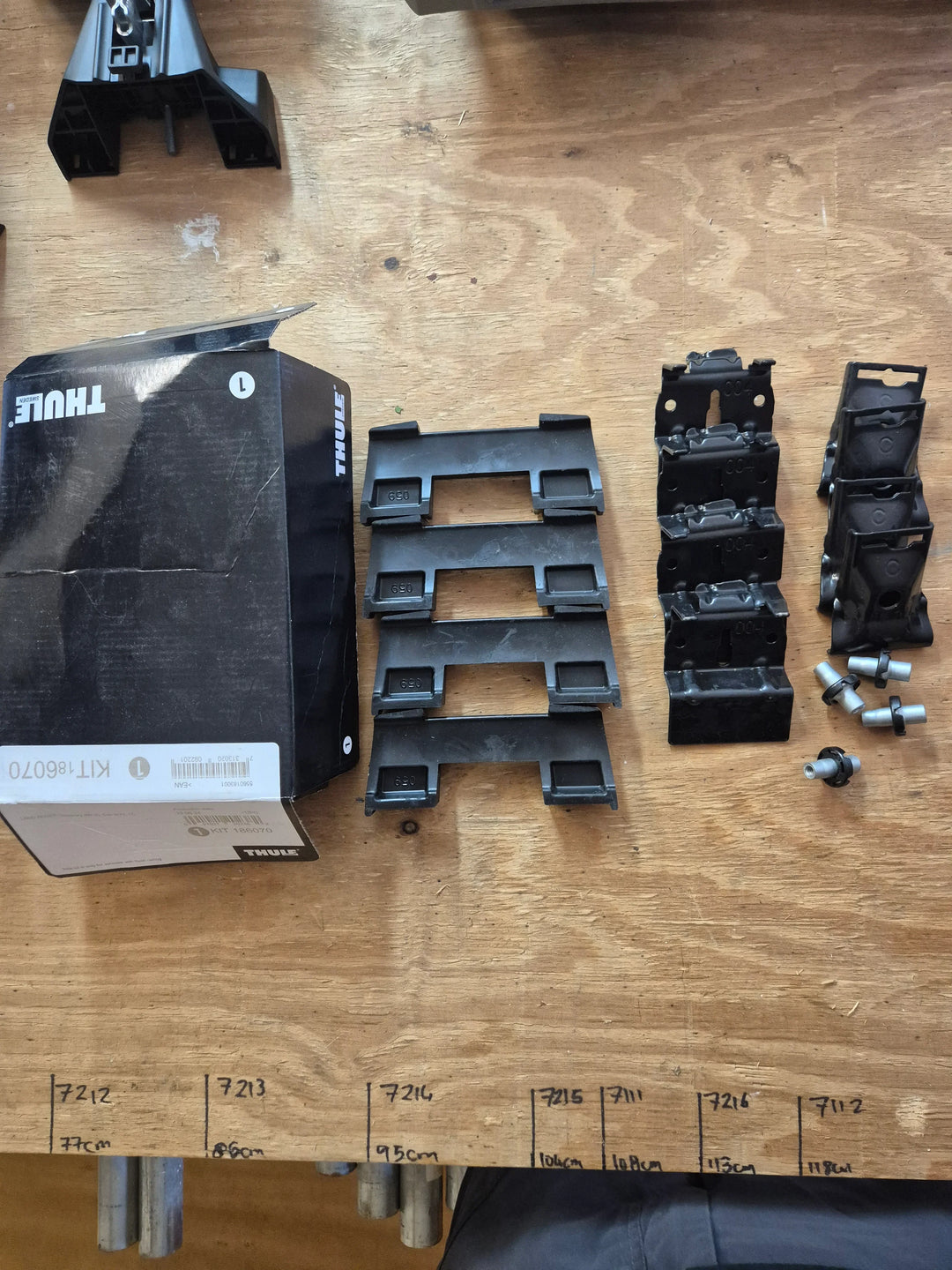 Thule 6070 Fitting Kit for Land Rover Discovery (Mk V) 5dr SUV 2017 onwards