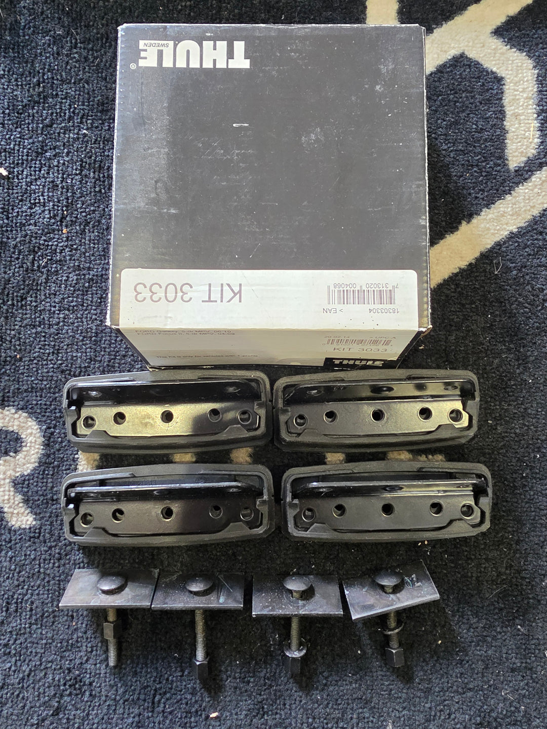 Thule 3033 Fitting Kit - FORD Galaxy, 5-dr MPV, 06-10 & FORD Focus II, 5-dr MPV, 04-09 used