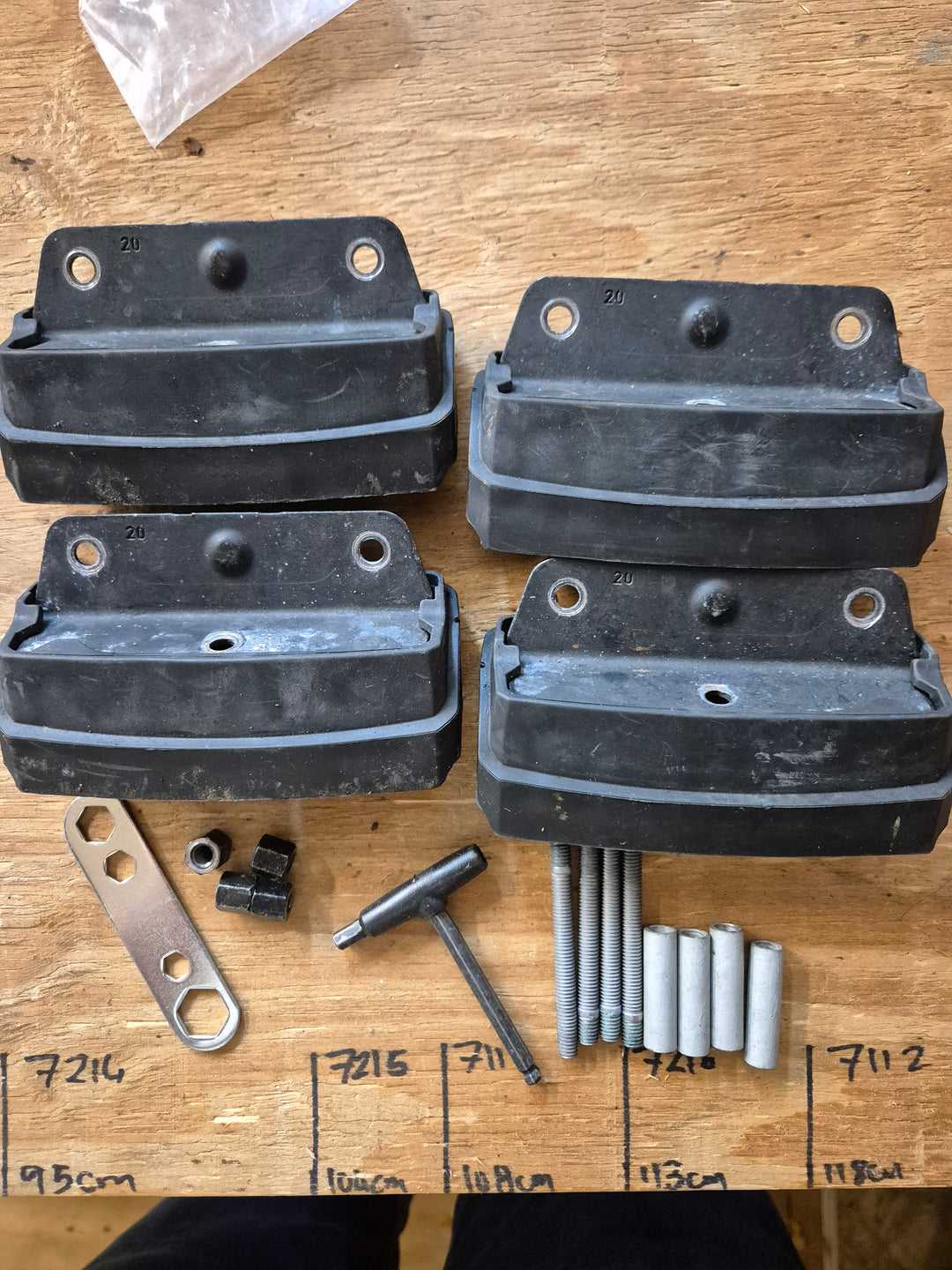 Thule 3145 Fitting Kit - AUDI Q7, 5-dr SUV, 15- Used