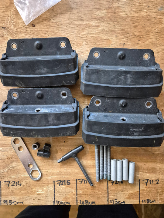 Thule 3145 Fitting Kit - AUDI Q7, 5-dr SUV, 15- Used