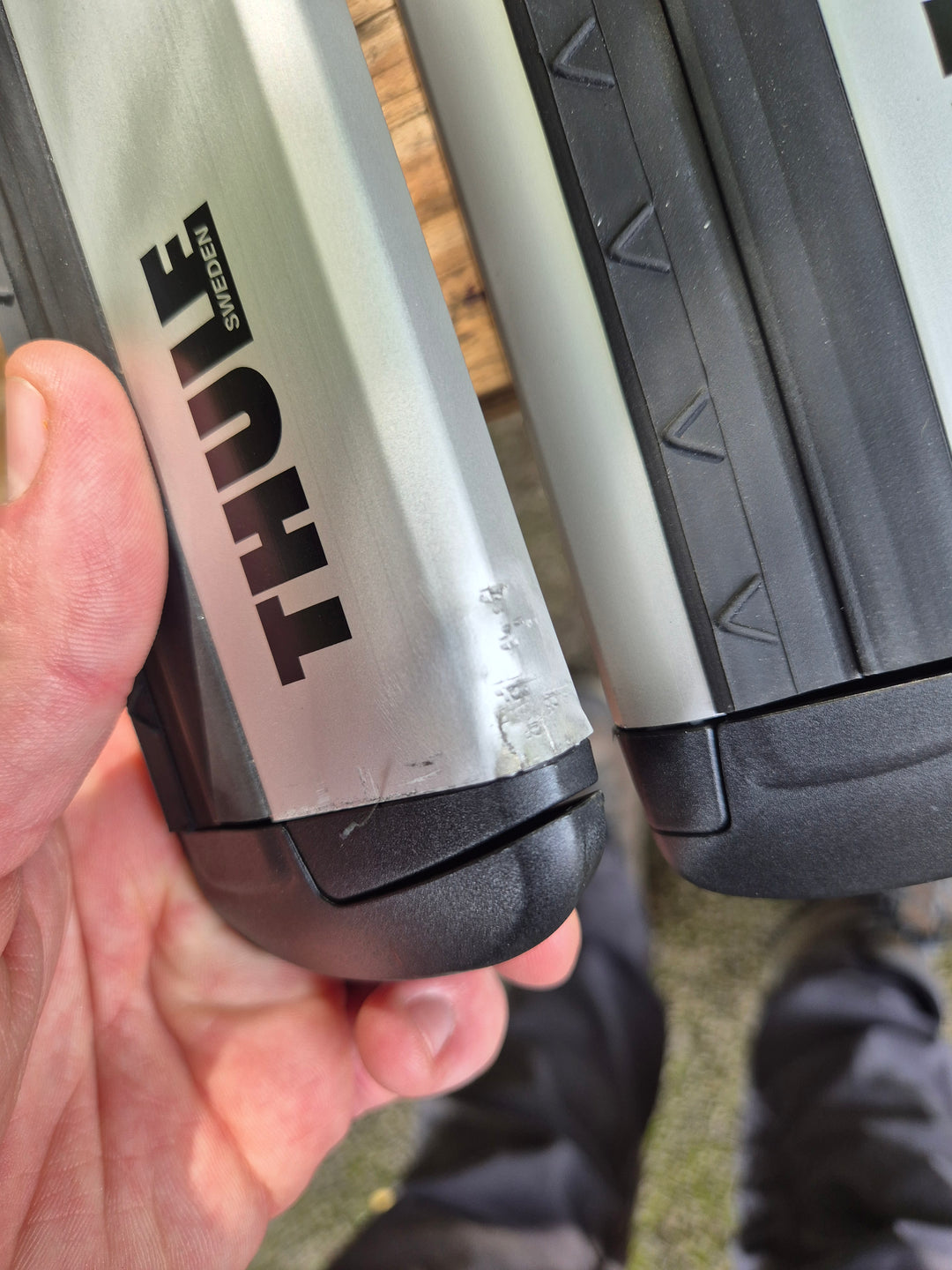 Thule Wingbar 127cm 711300 - Damaged end