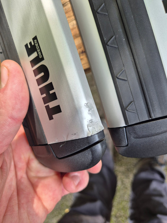 Thule Wingbar 127cm 711300 - Damaged end