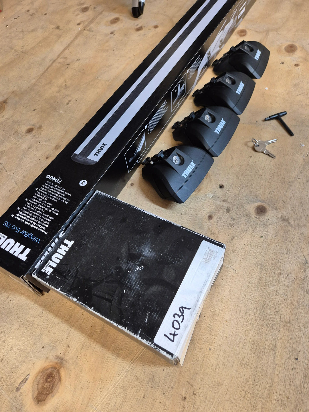 Thule Wingbar Evo set for Range Rover Sport 2014 onward with flush rails ( 4039 - 7114 - 753 )