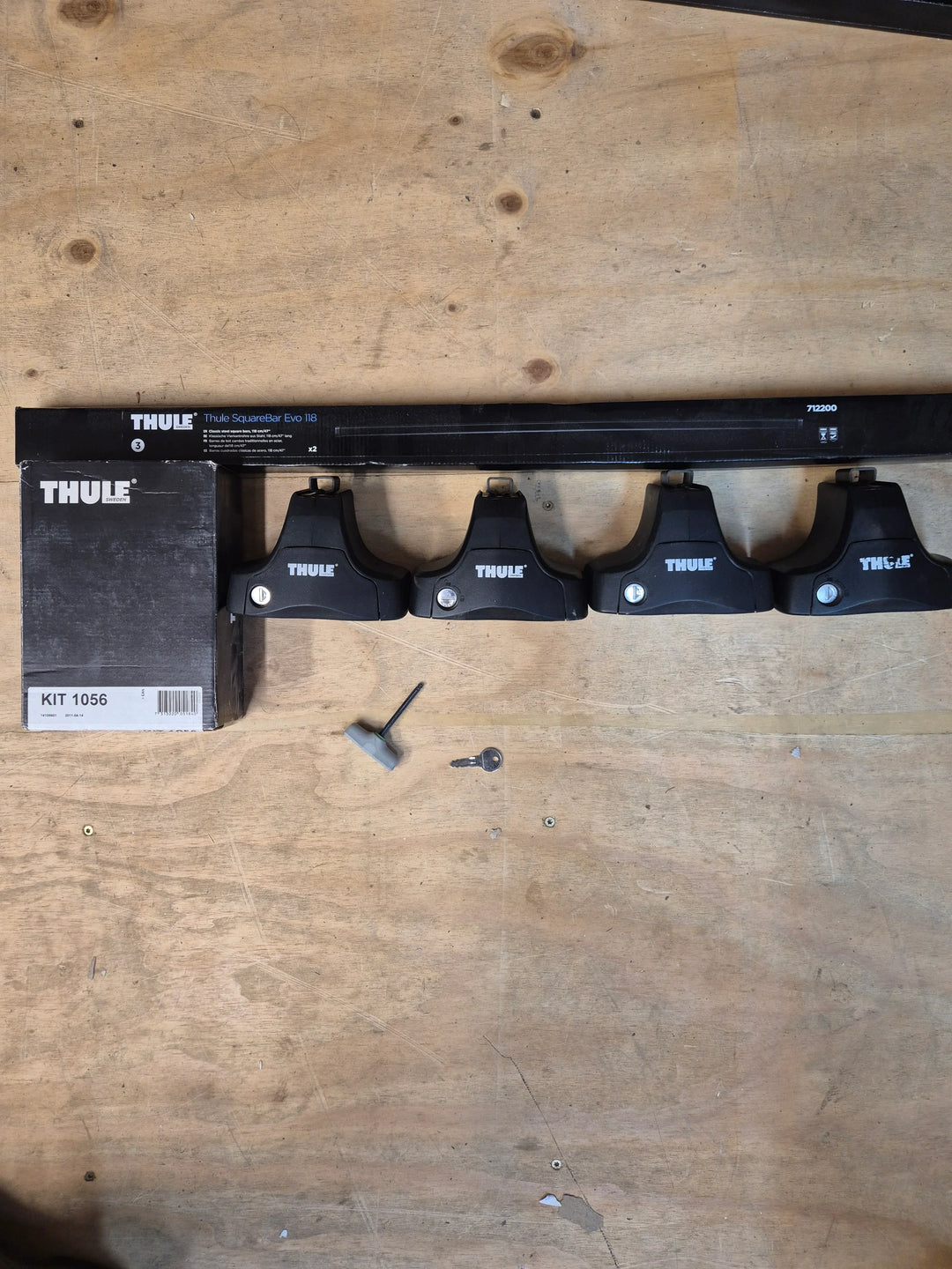 Thule Roof Bars for CITROEN Xsara 98 - 2006 Hatch-  Flat roof  ( 1057 - 7122 - 754)