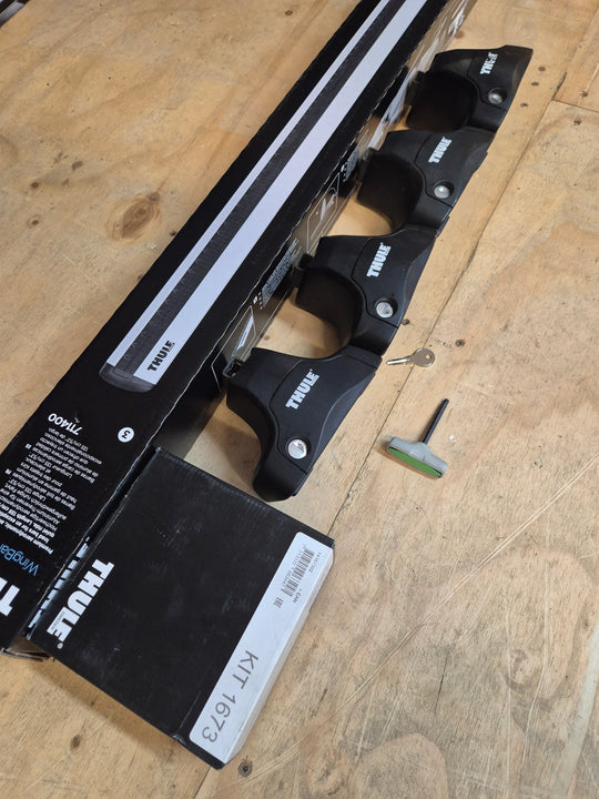 Thule Wingbar Evo Set for VOLVO V60 2010 to 2018 - Flat Roof ( 1673 - 754 - 7114)