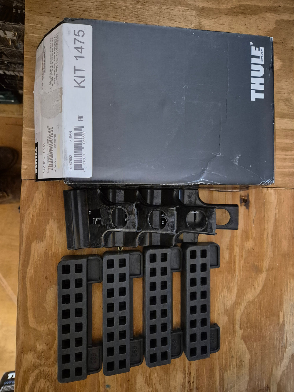 Thule 1475 Fitting Kit HYUNDAI H-1 2008 Onward & others