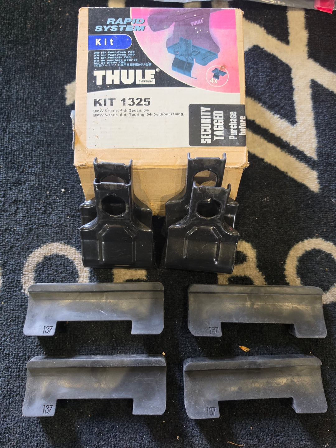 Thule 1325 Fitting Kit - BMW 5-Series 2004 onward used