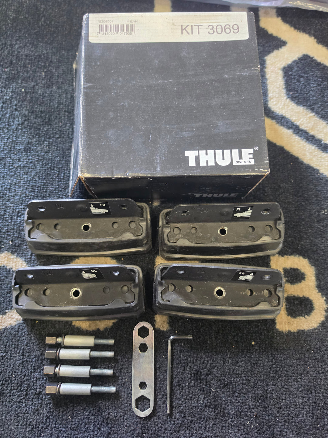 Thule 3069 Fitting Kit - FORD Mondeo (Mk.ll.), 4-dr Sedan, 01-07 & Others used