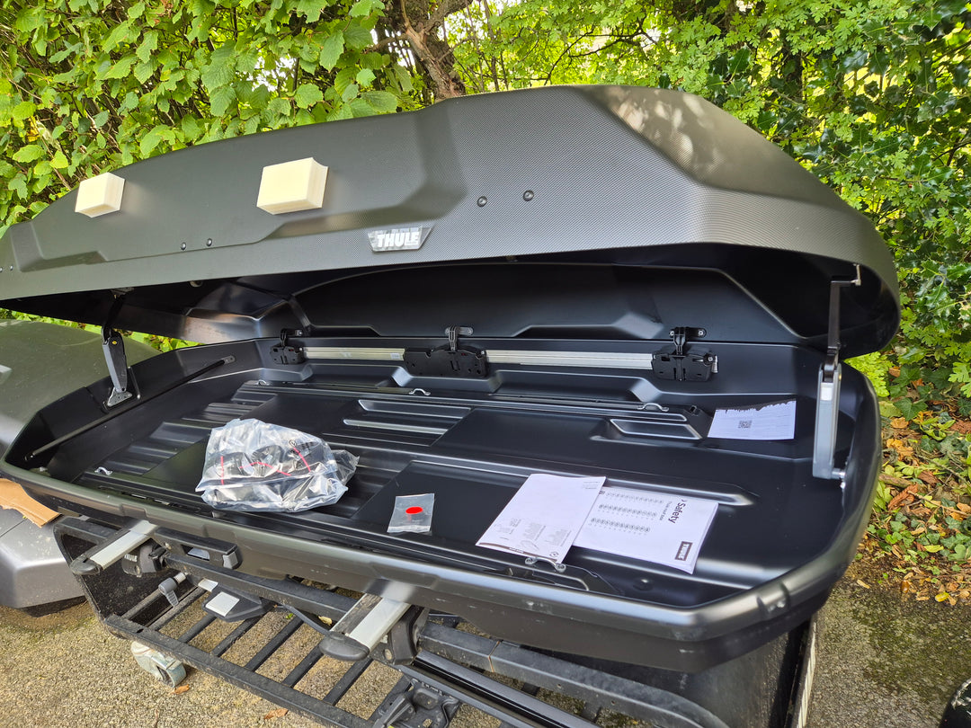 Thule Force 3 L - Large 450L - New with small mark