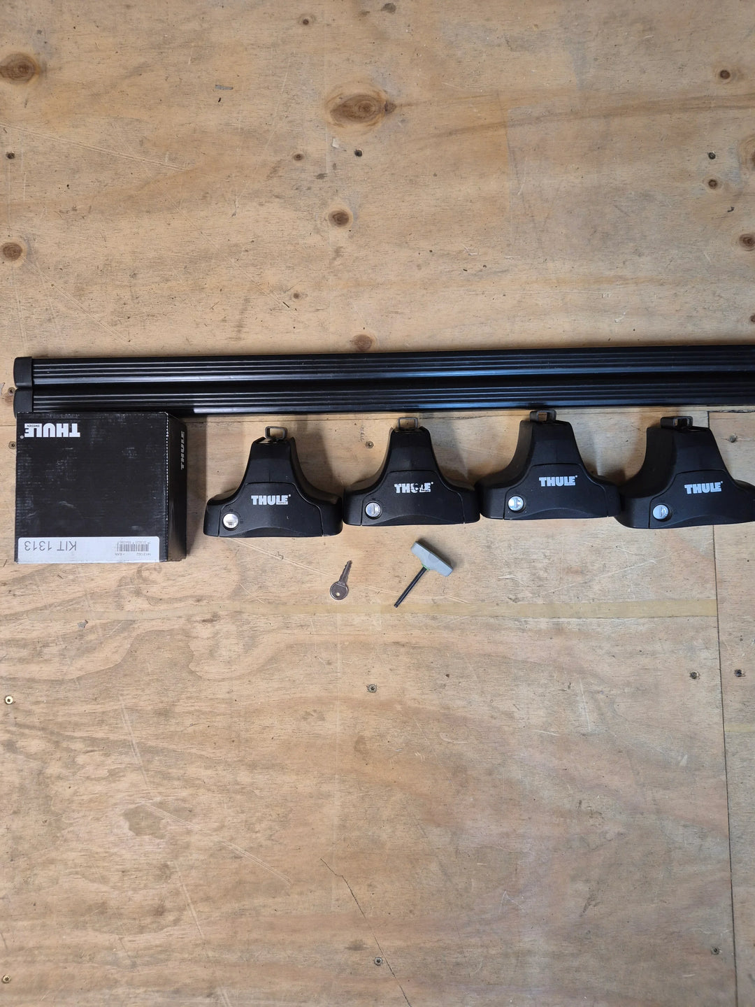 Thule Roof Bars for PEUGEOT 807 02 - 2010 - Normal roof ( 1313 - 754 - 7124)