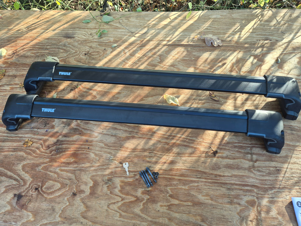 Thule Wingbar Edge set for BMW 1-Series 2012 - 2024 (9594B & 3028)