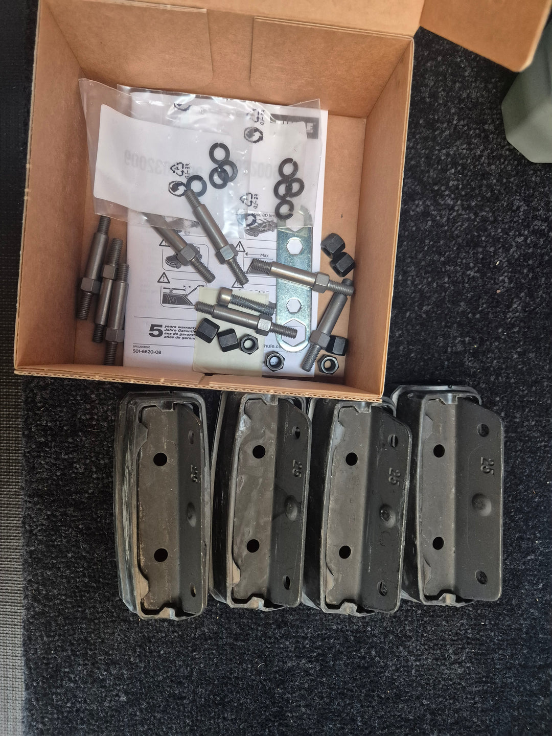 Thule 3133 Fitting kit Nissan X-Trail 2014 onwards Normal Roof used