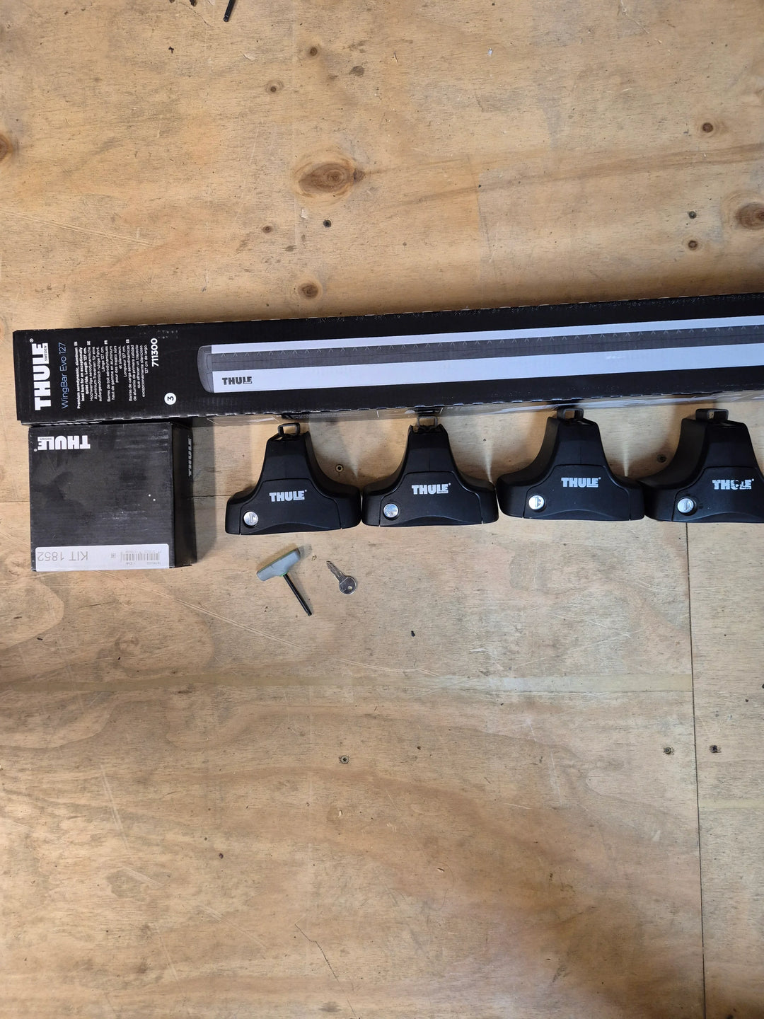 Thule Wingbar Evo set for HONDA Civic Hatch 2017 onward ( Without Glass Roof ) ( 1852 - 754 - 7113 )
