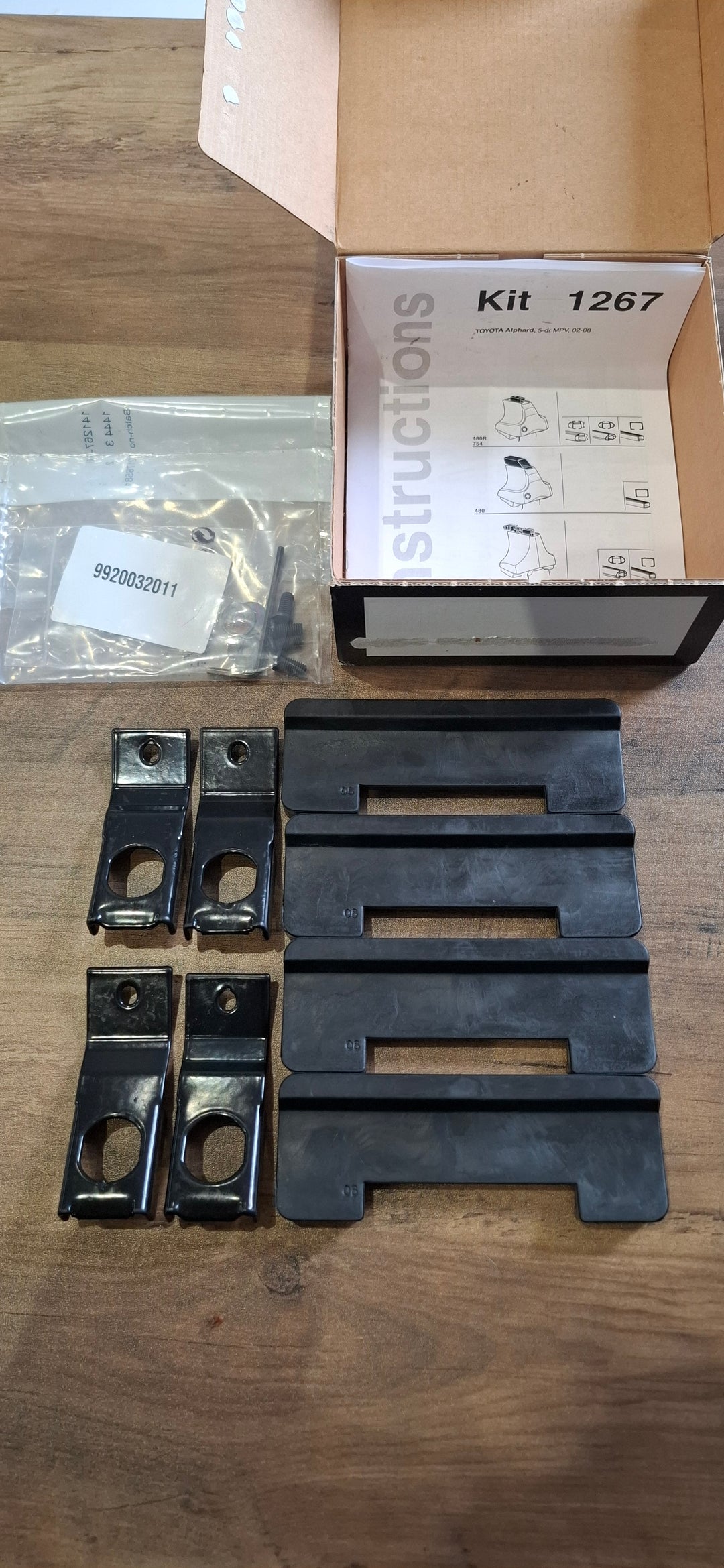 Thule 1267 Fitting Kit - TOYOTA Alphard 2002 - 2008 - Super Rare