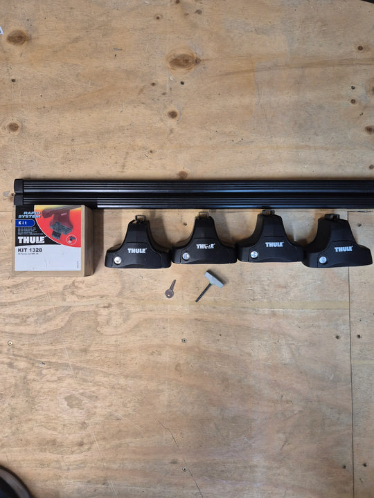 Thule Roof Bars for VW Touran 2003 onward - Flat roof ( 1328 - 754 - 7124)