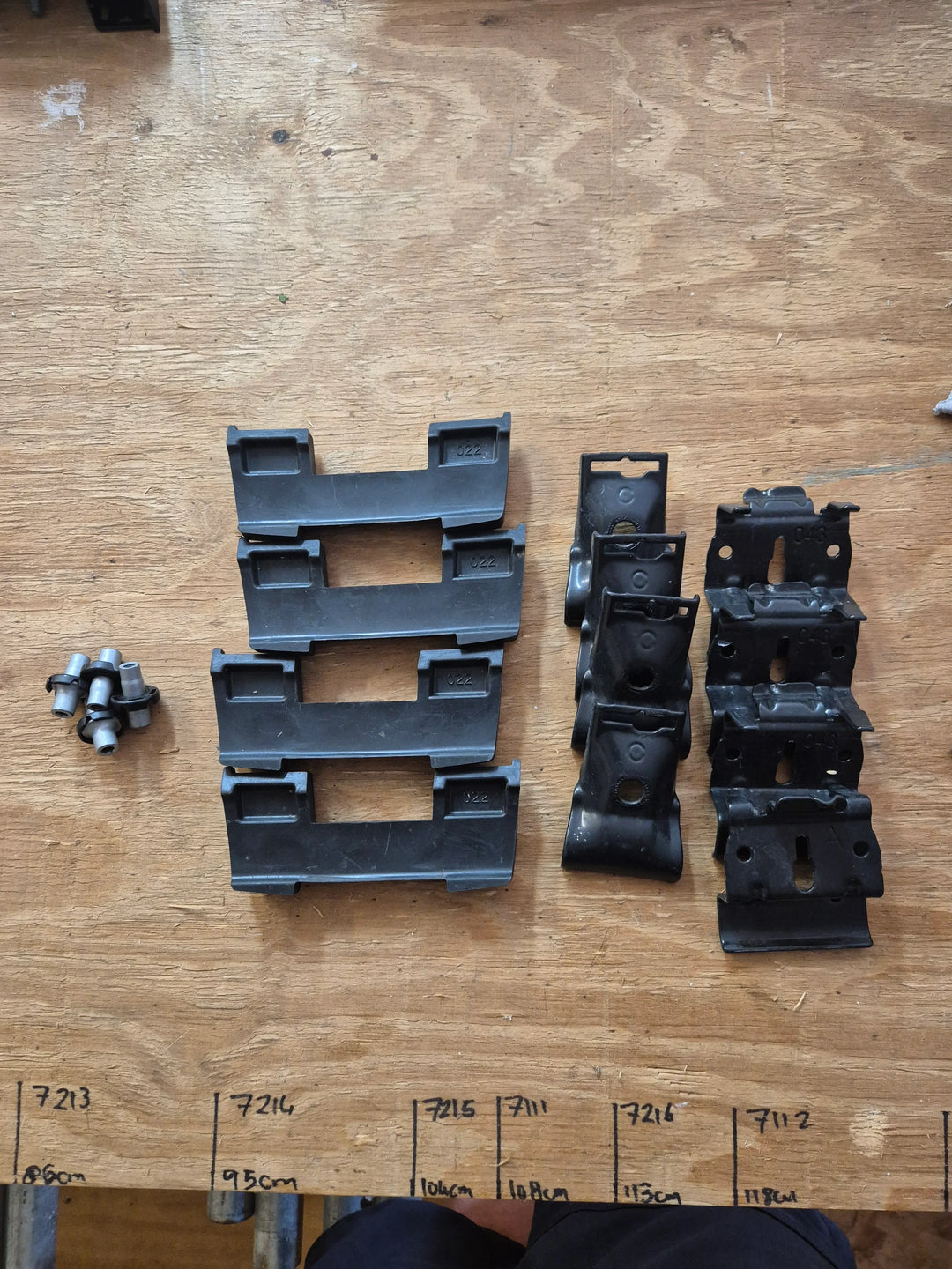 Thule Fitting Kit 6094- HYUNDAI Kona, 5-dr SUV 17-23, Flush Rails  - used