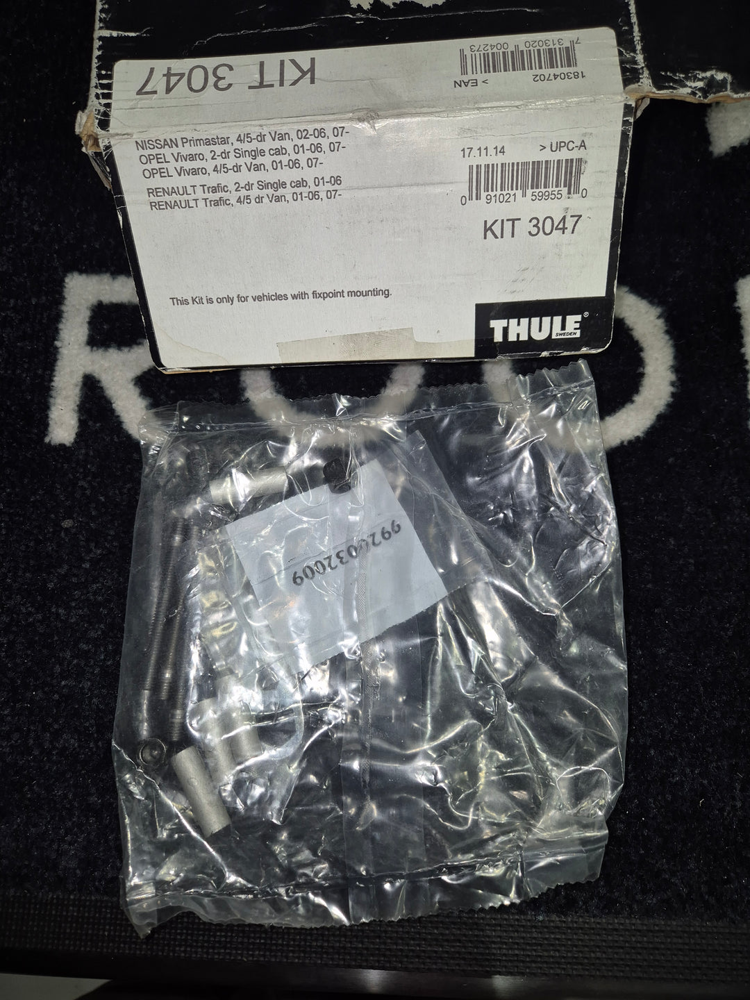 Thule 3047 Fitting Kit replacement bolts set