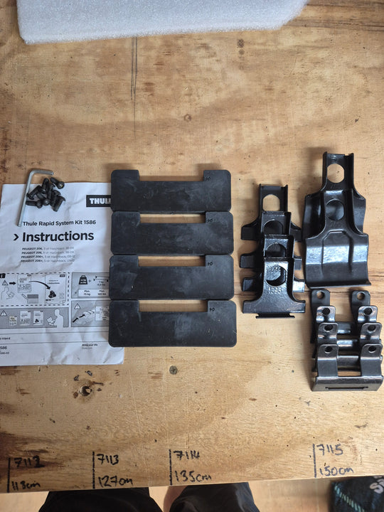 Thule 1586 Fitting Kit Peugeot 206  - Rare