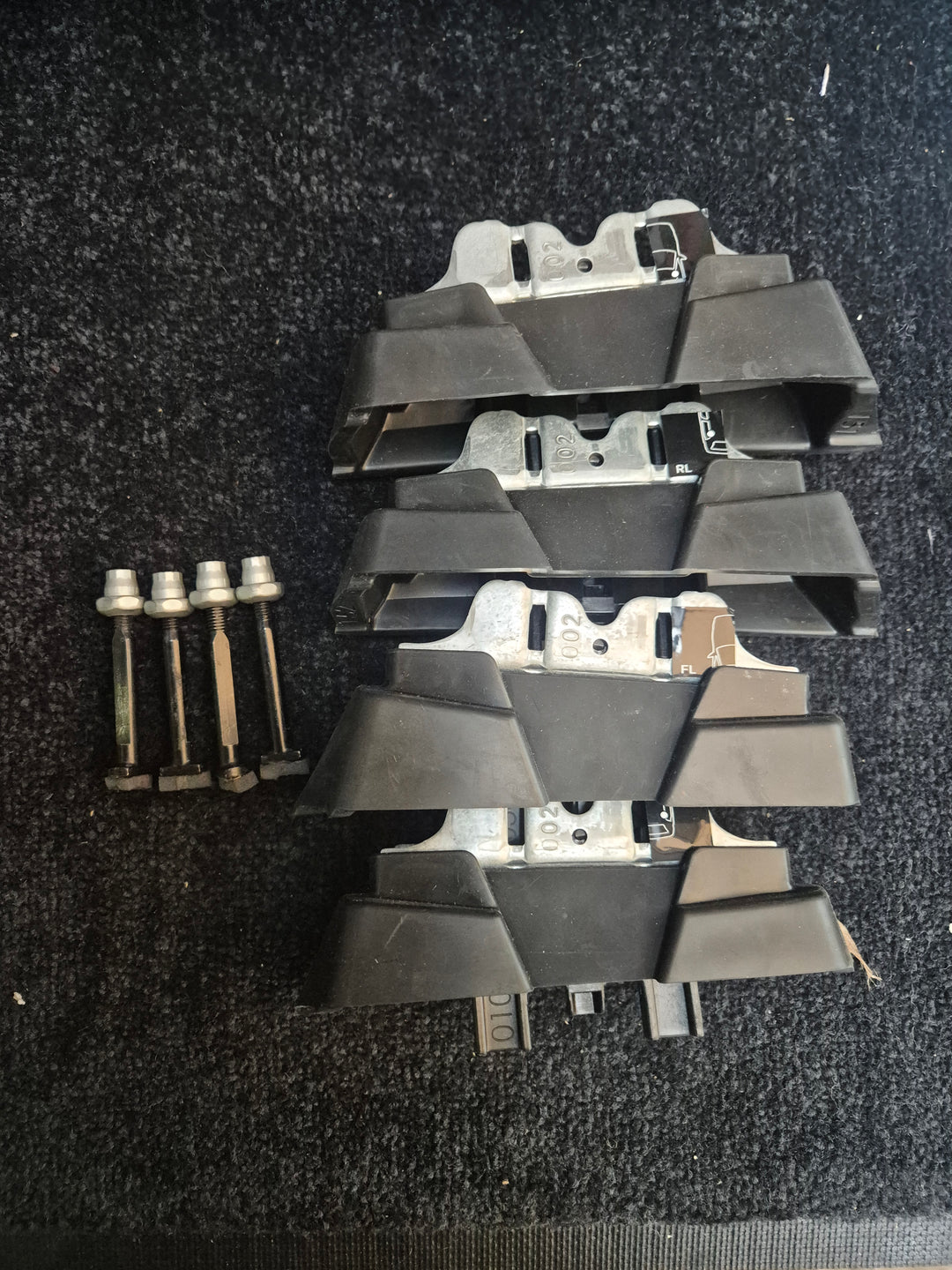 Thule 7102 Fitting Kit MERCES B- Class 2019 onward USED