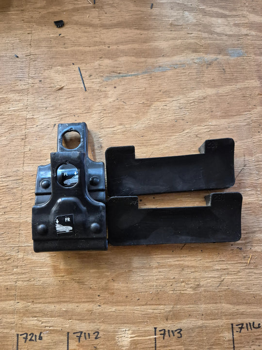 Thule 1366 Fitting Kit R50 & R56 Mini Cooper - Used