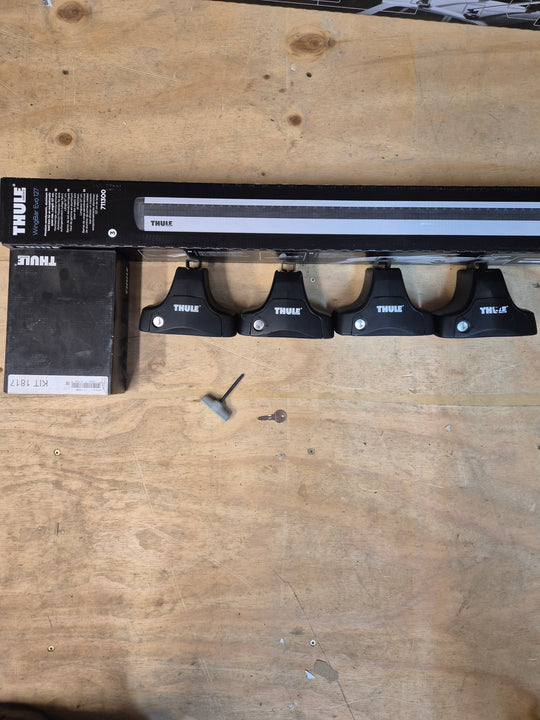 Thule Wingbar Evo Set for Vauxhall Astra Tourer 2016 to 2022 - Flush rails ( 1817 - 754 - 7113)