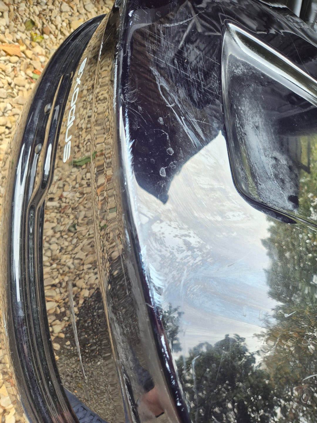 Halfords 470L roof box - Used