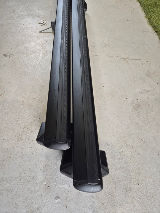 Audi A3 Saloon Roof Bars 2013 to 2019 - Thule Wingbar Evo Black ( 711320 - 7105 - 5121)