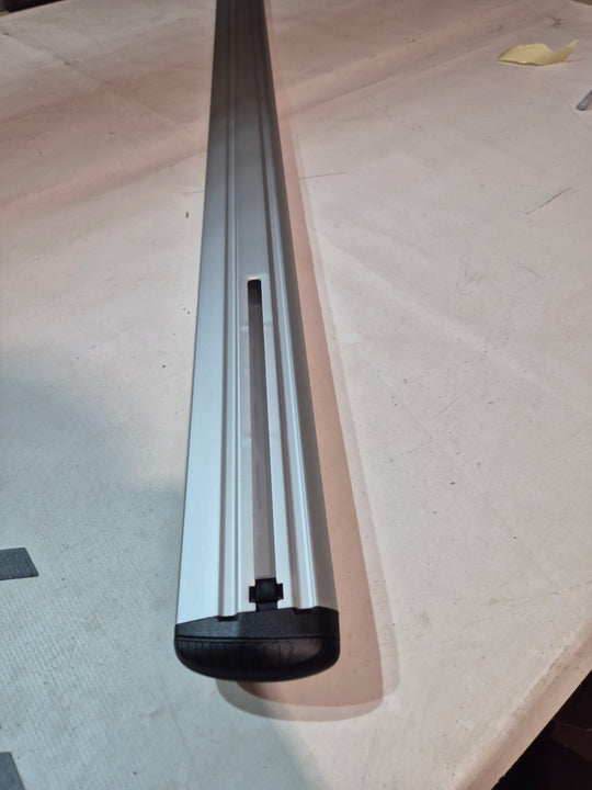 Thule Wingbar Evo 711400 (135cm ) single bar - Damaged