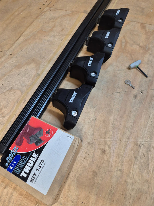 Thule Roof Bars for VOLVO V70 estate 02 - 2007 Normal Roof ( 1370 - 762 - 754)