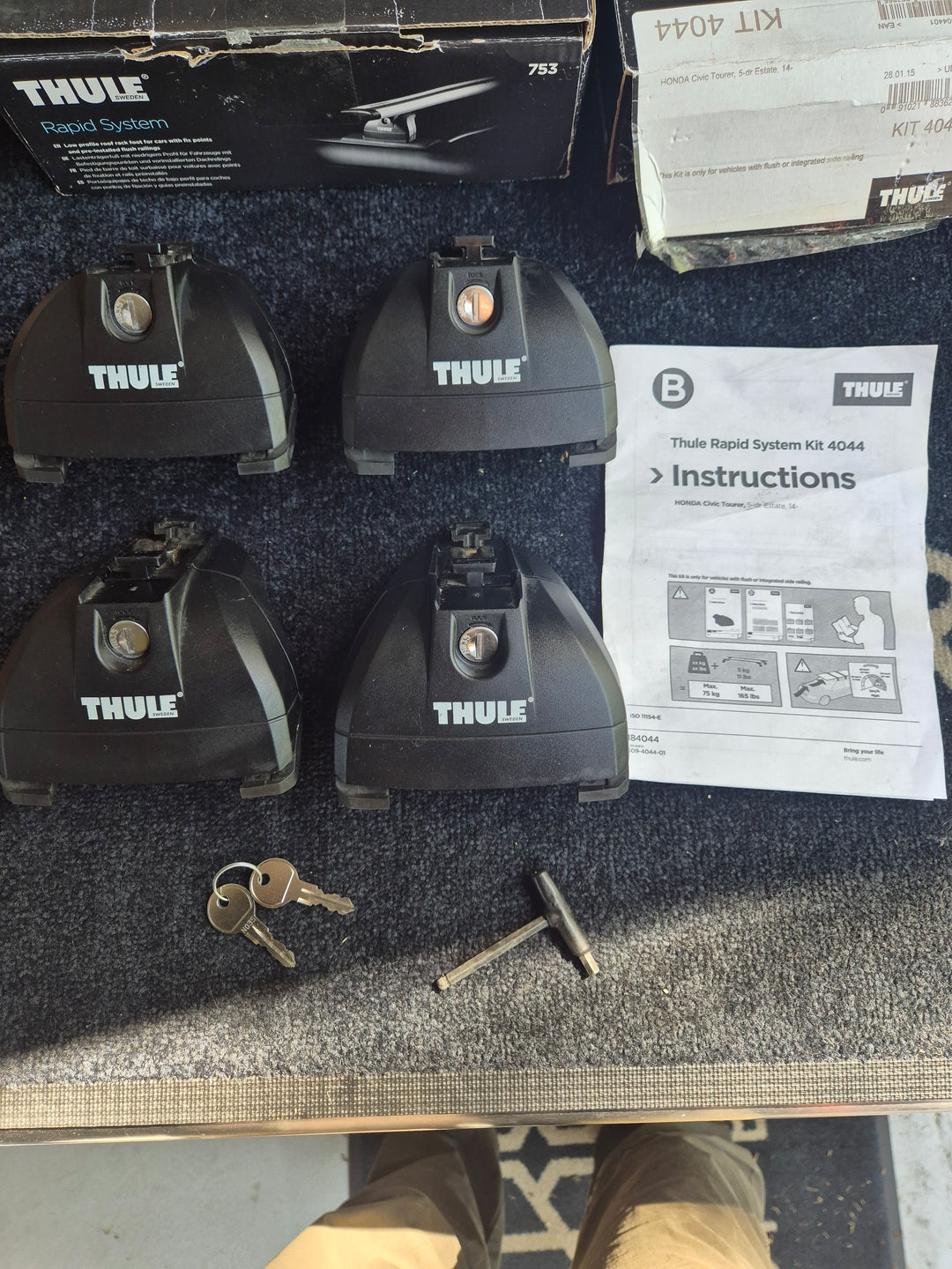 Thule 4044 & 753 Footpack and fitting kit for Honda Civic Tourer estate 2014 onward